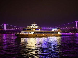 Dinner Cruise On The Bosphorus